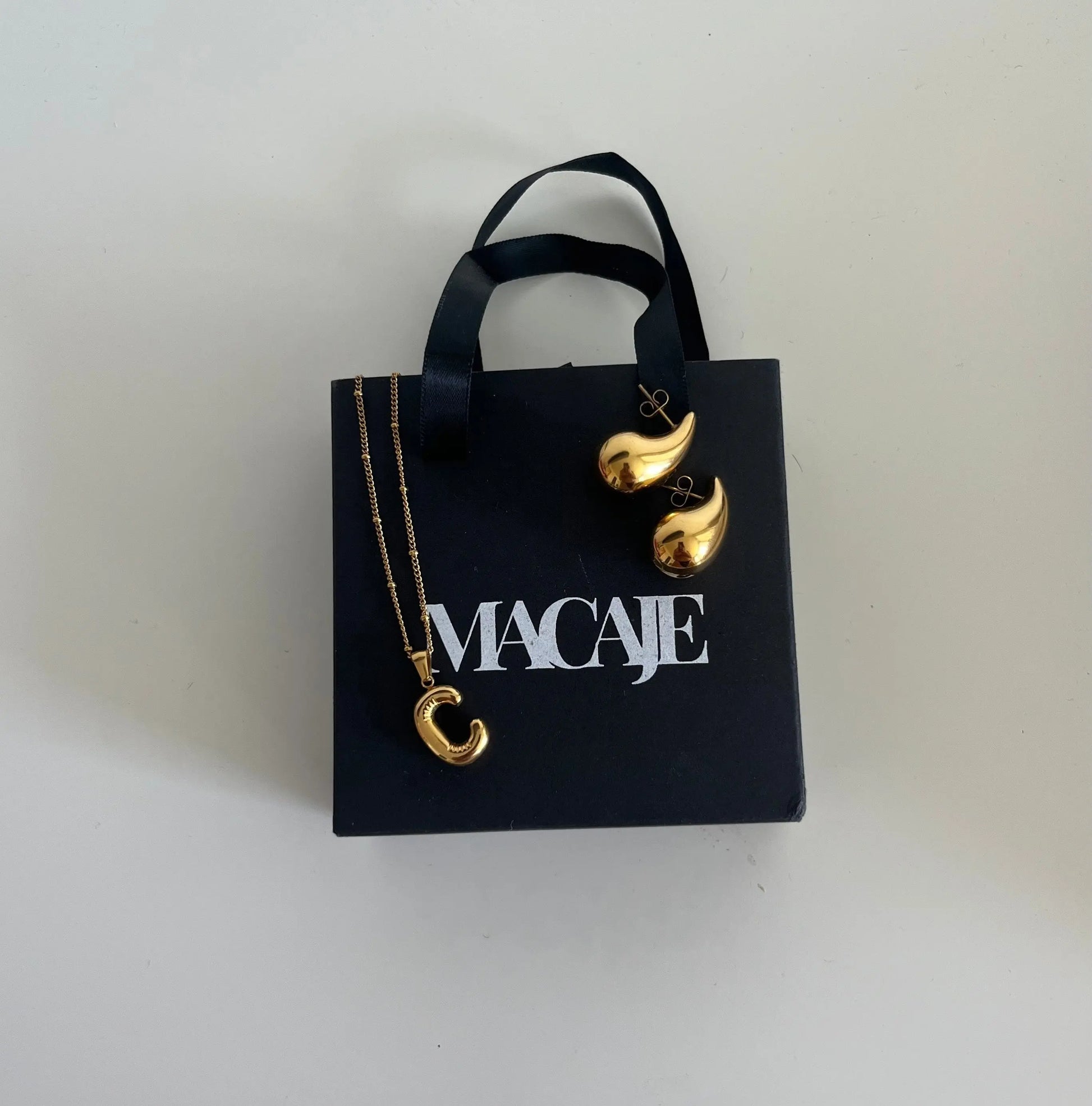 Letter Necklaces Macaje